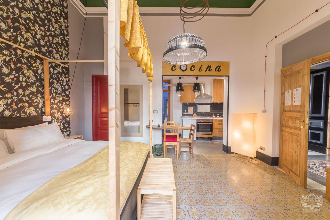 Grand Tour Design Guest House Catania Self Check-In Eksteriør billede